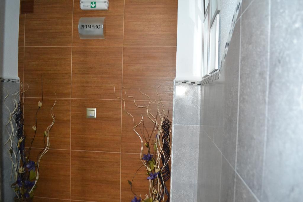 Hostal La Pilarica Патерна Екстер'єр фото