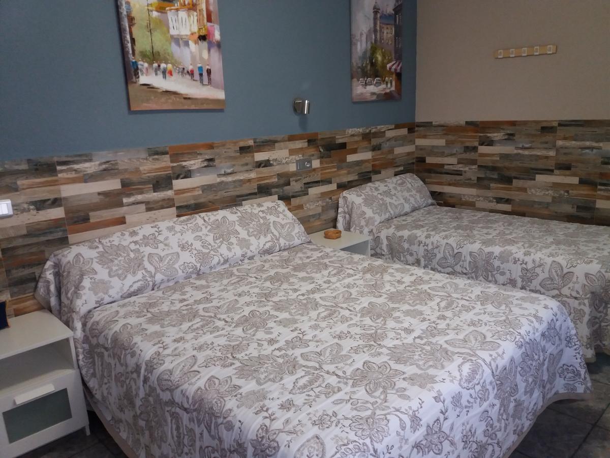 Hostal La Pilarica Патерна Екстер'єр фото