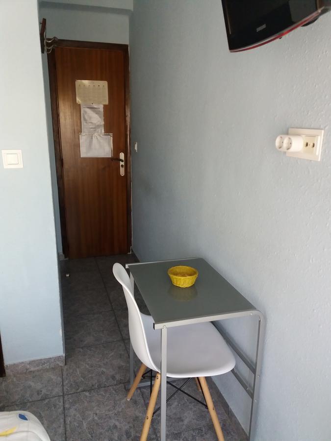Hostal La Pilarica Патерна Екстер'єр фото